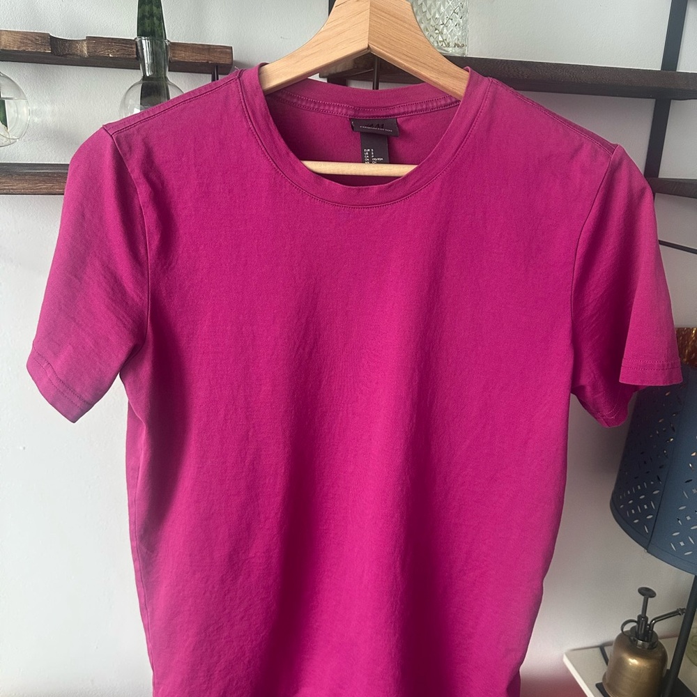 H&M Premium Cotton Men’s Berry Purple Crewneck T-Shirt Size S 🍇✨